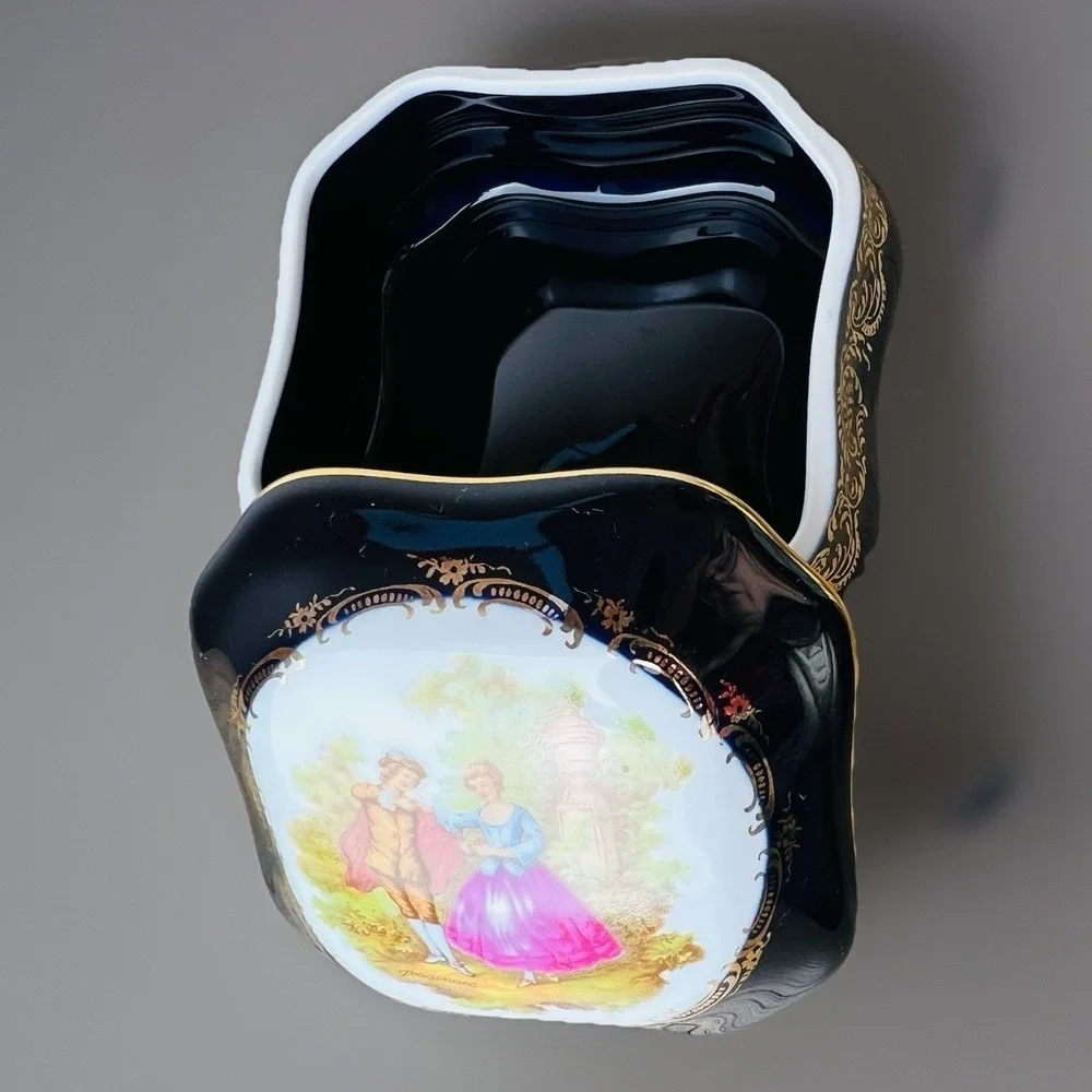 d'Art Limoges France Cobalt Blue Gold Porcelain Jewelry Trinket Box Vintage